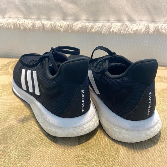 Adidas Supernovas size 7 - Picture 2 of 3